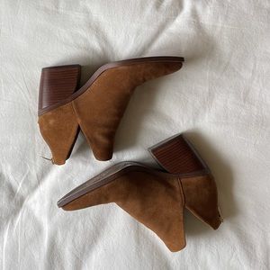 Vince Camuto bibestie bootie size 10